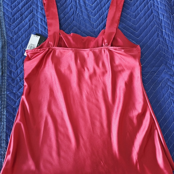 Top - Picture 2 of 3